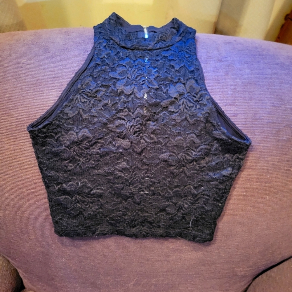 Bebe crop top